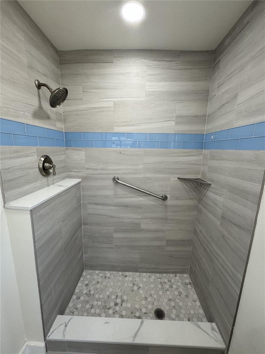 Image 27 of 51 For 3813 42nd Street W 37