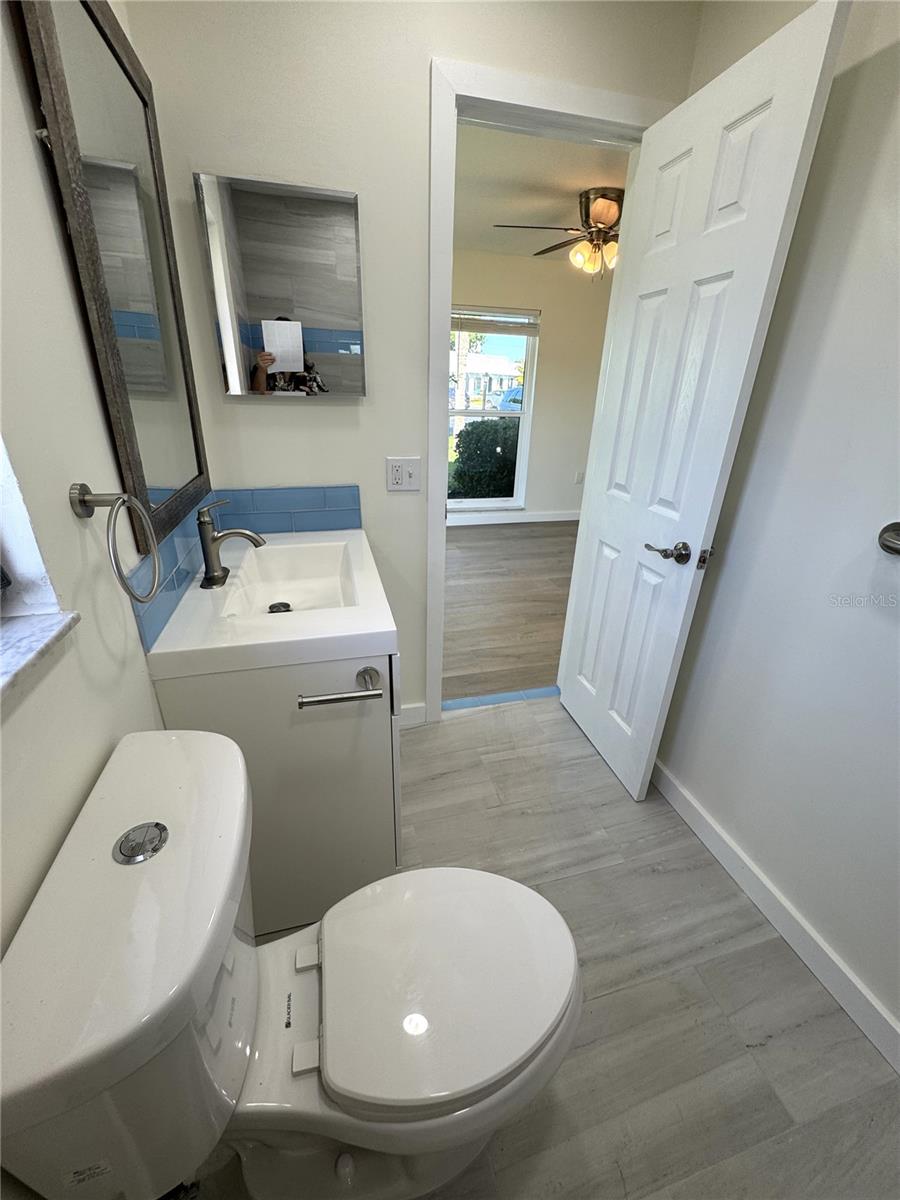 Image 28 of 51 For 3813 42nd Street W 37