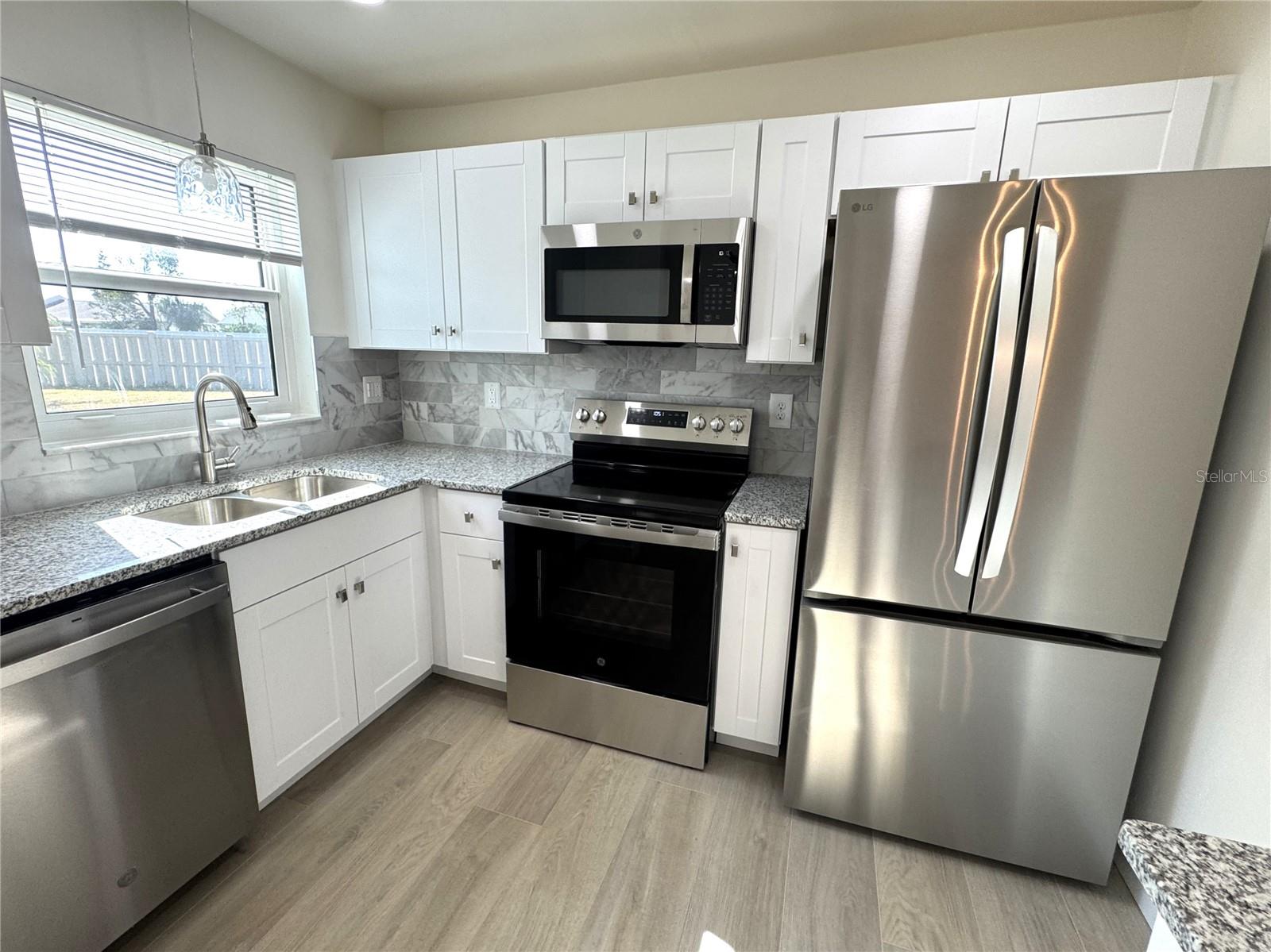 Image 7 of 51 For 3813 42nd Street W 37