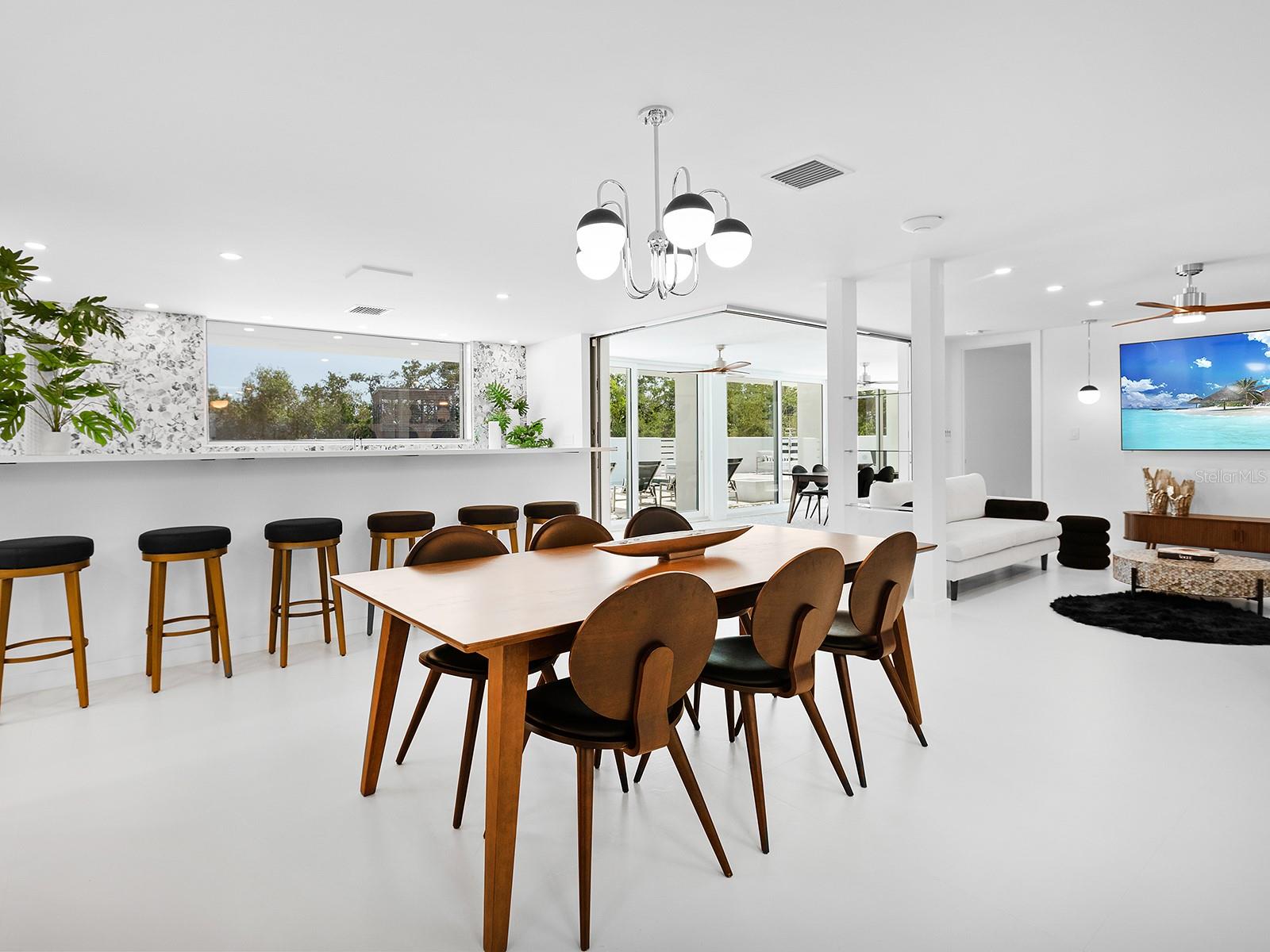 Image 16 of 75 For 7647 Sanderling Road