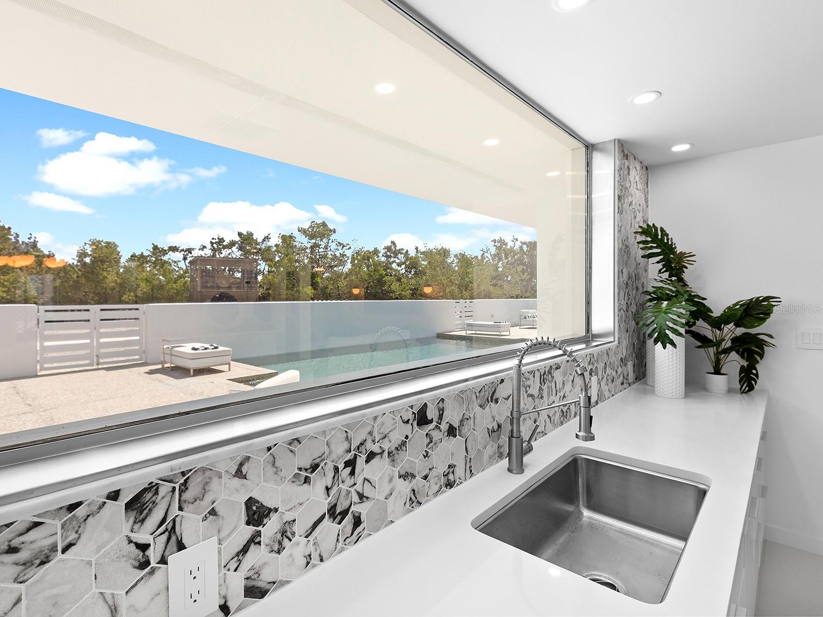 Image 23 of 75 For 7647 Sanderling Road