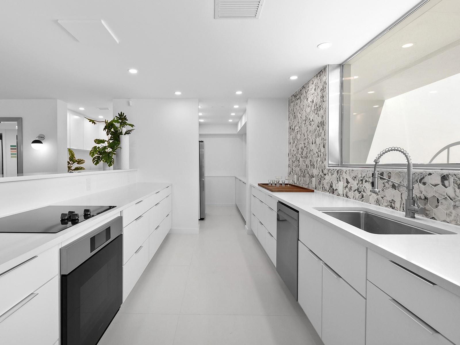 Image 24 of 75 For 7647 Sanderling Road