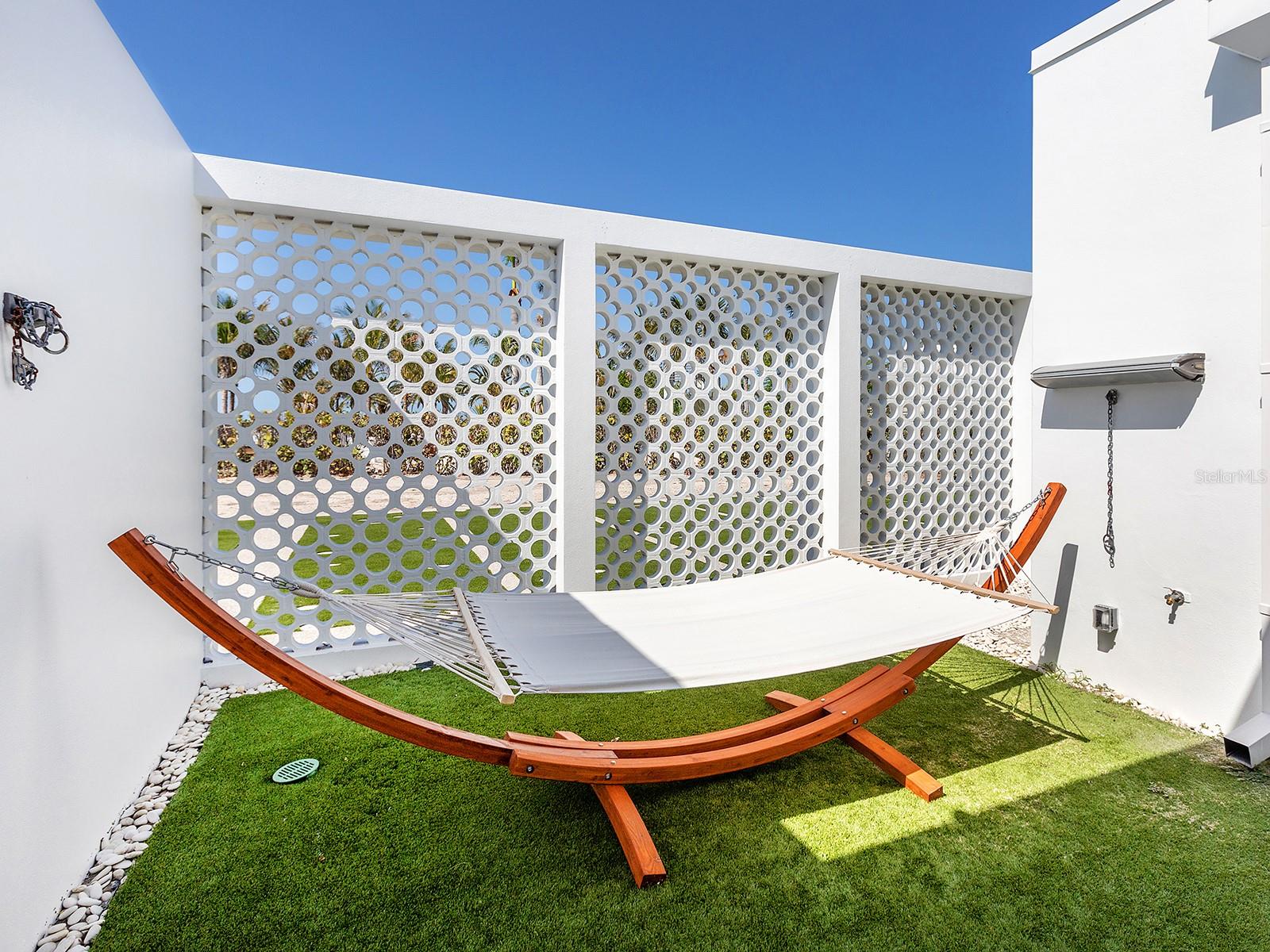 Image 38 of 75 For 7647 Sanderling Road