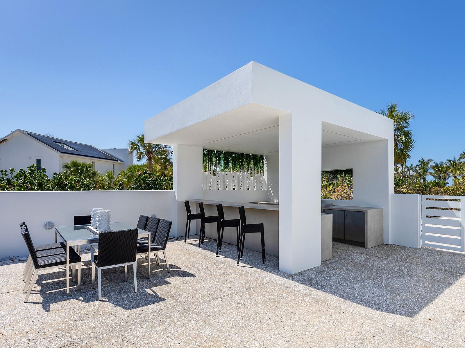 Image 44 of 75 For 7647 Sanderling Road