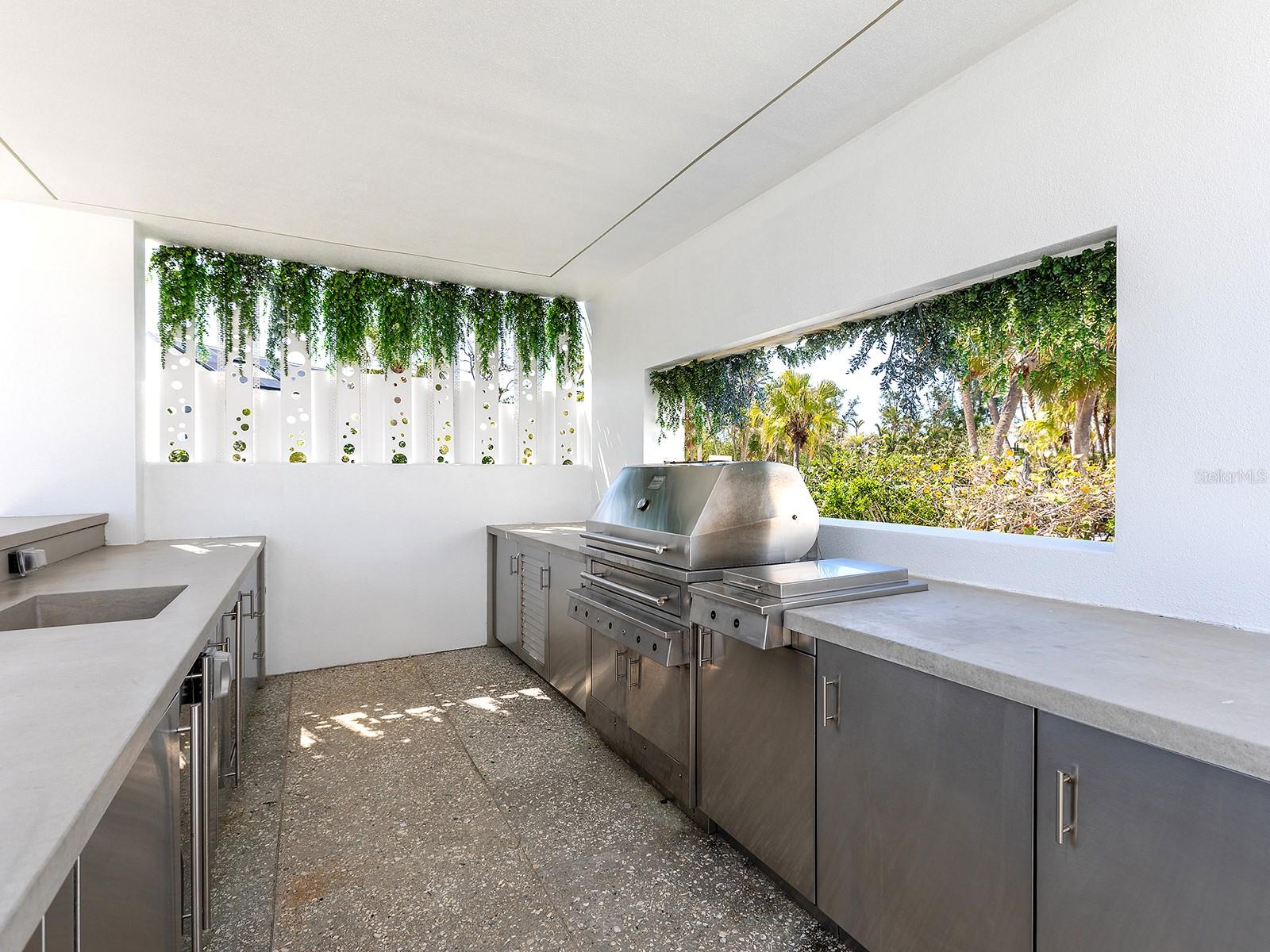 Image 45 of 75 For 7647 Sanderling Road