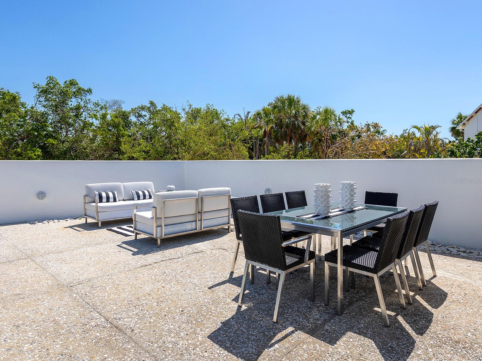 Image 46 of 75 For 7647 Sanderling Road