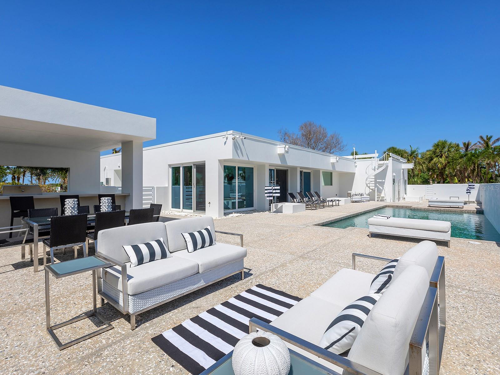 Image 48 of 75 For 7647 Sanderling Road