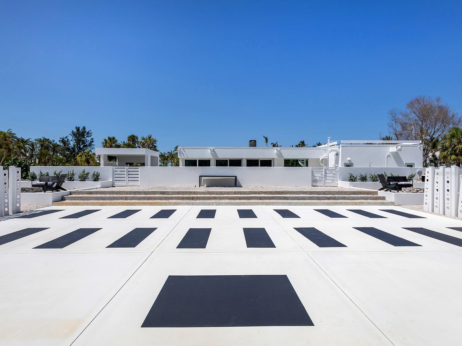 Image 54 of 75 For 7647 Sanderling Road