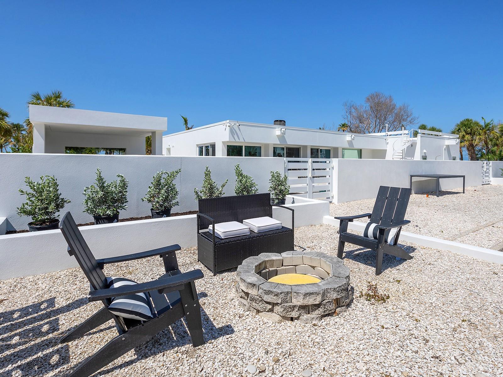 Image 55 of 75 For 7647 Sanderling Road