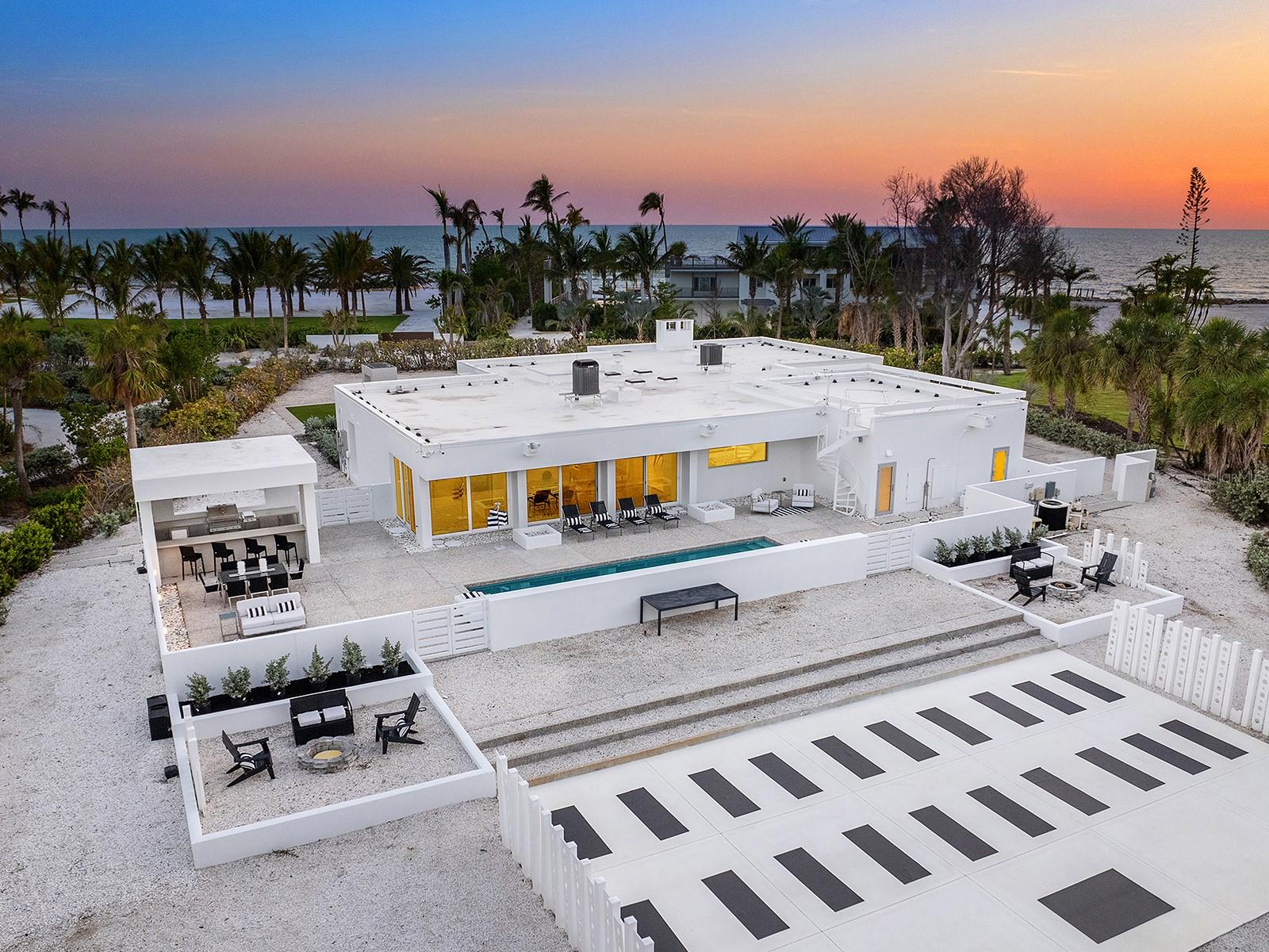 Image 61 of 75 For 7647 Sanderling Road