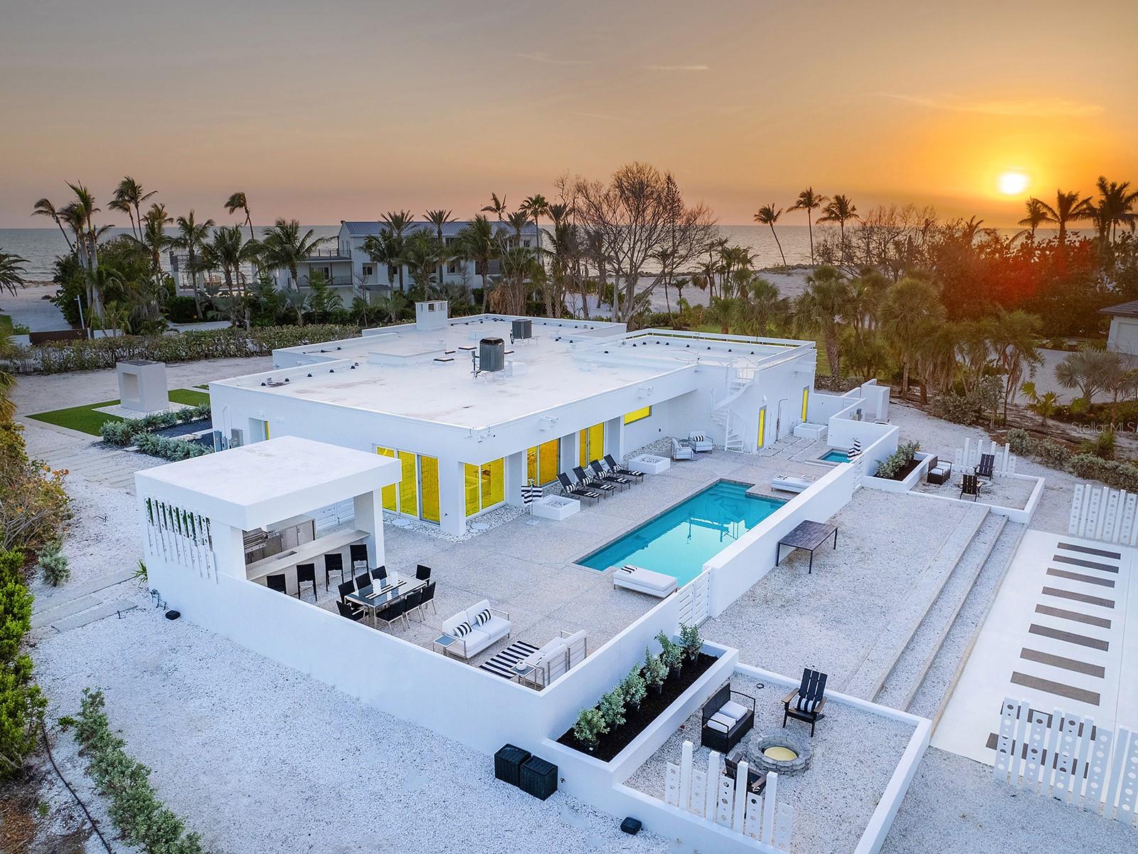 Image 62 of 75 For 7647 Sanderling Road