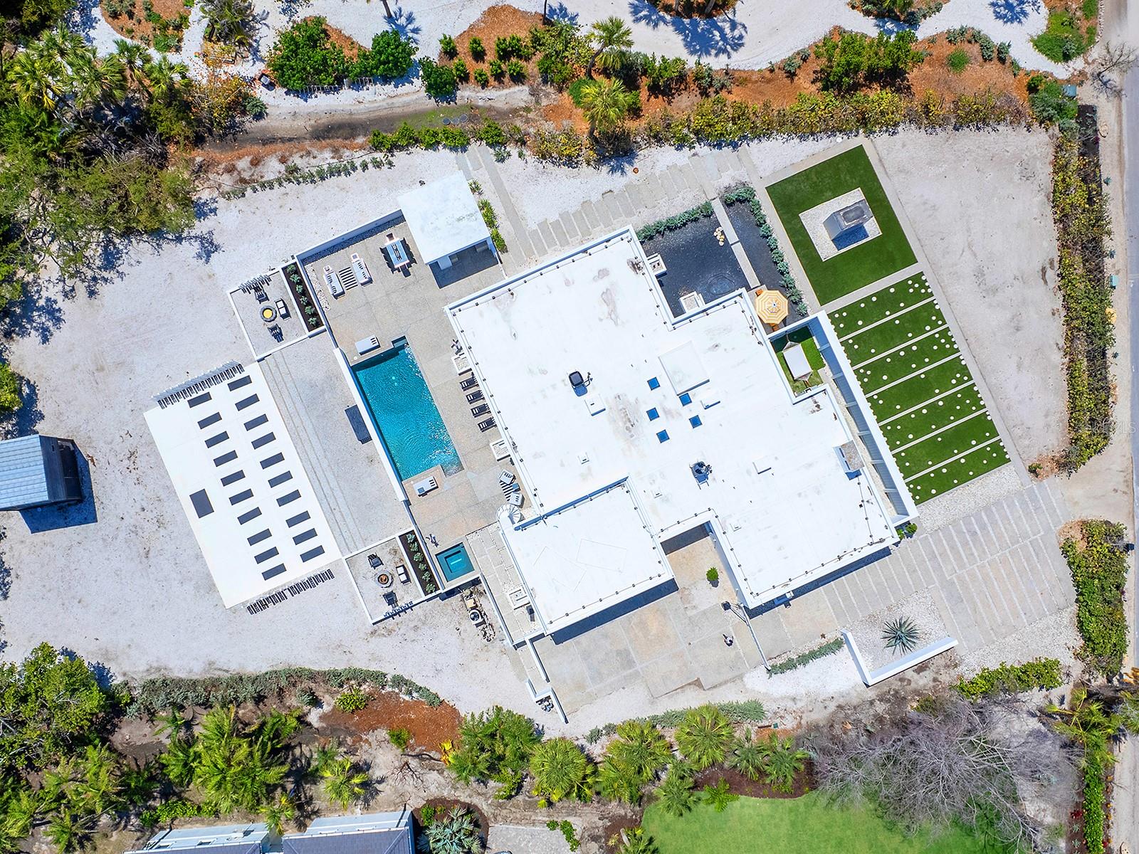 Image 63 of 75 For 7647 Sanderling Road