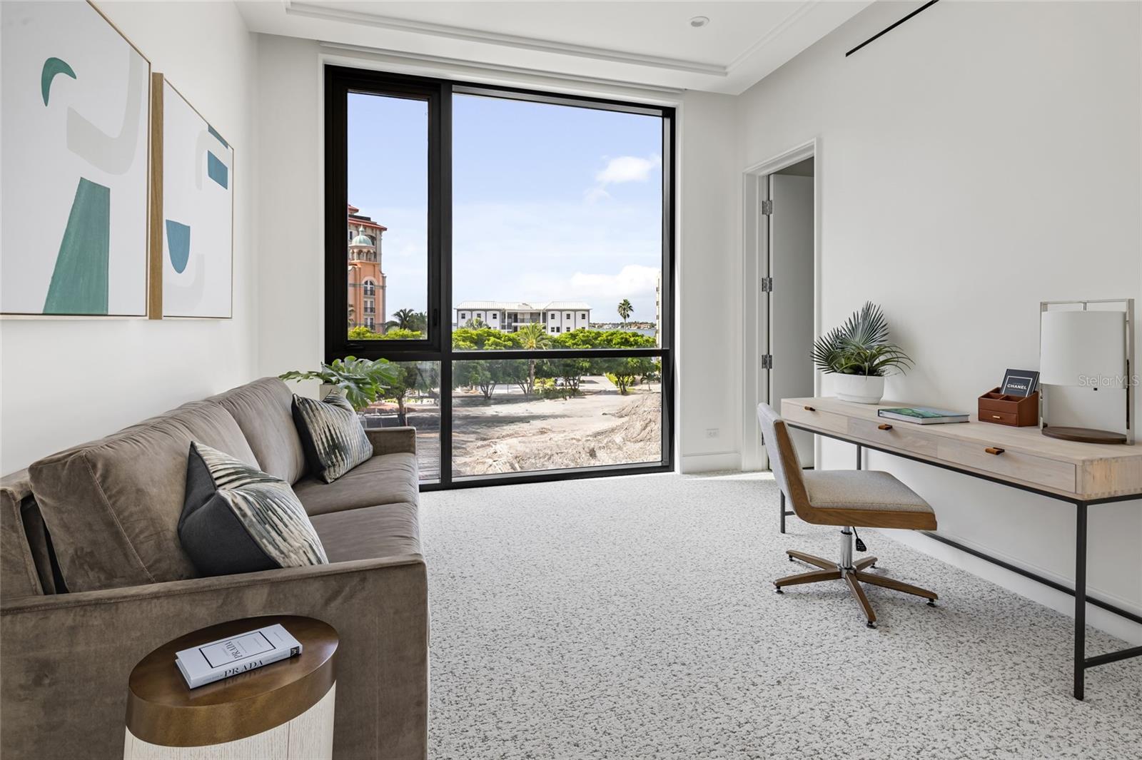 Image 22 of 27 For 509 Golden Gate Point 4