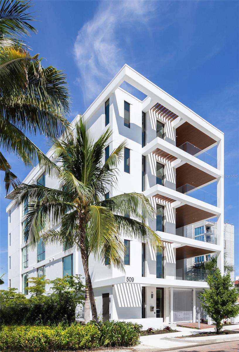 Image 8 of 27 For 509 Golden Gate Point 4