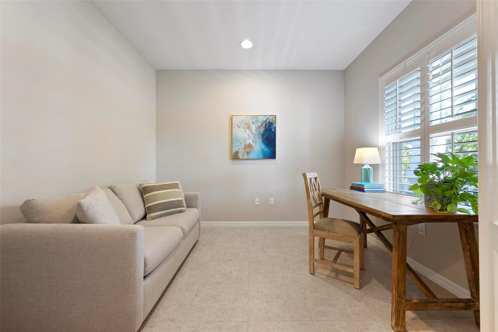 Image 16 of 53 For 6512 Palm Leaf Court