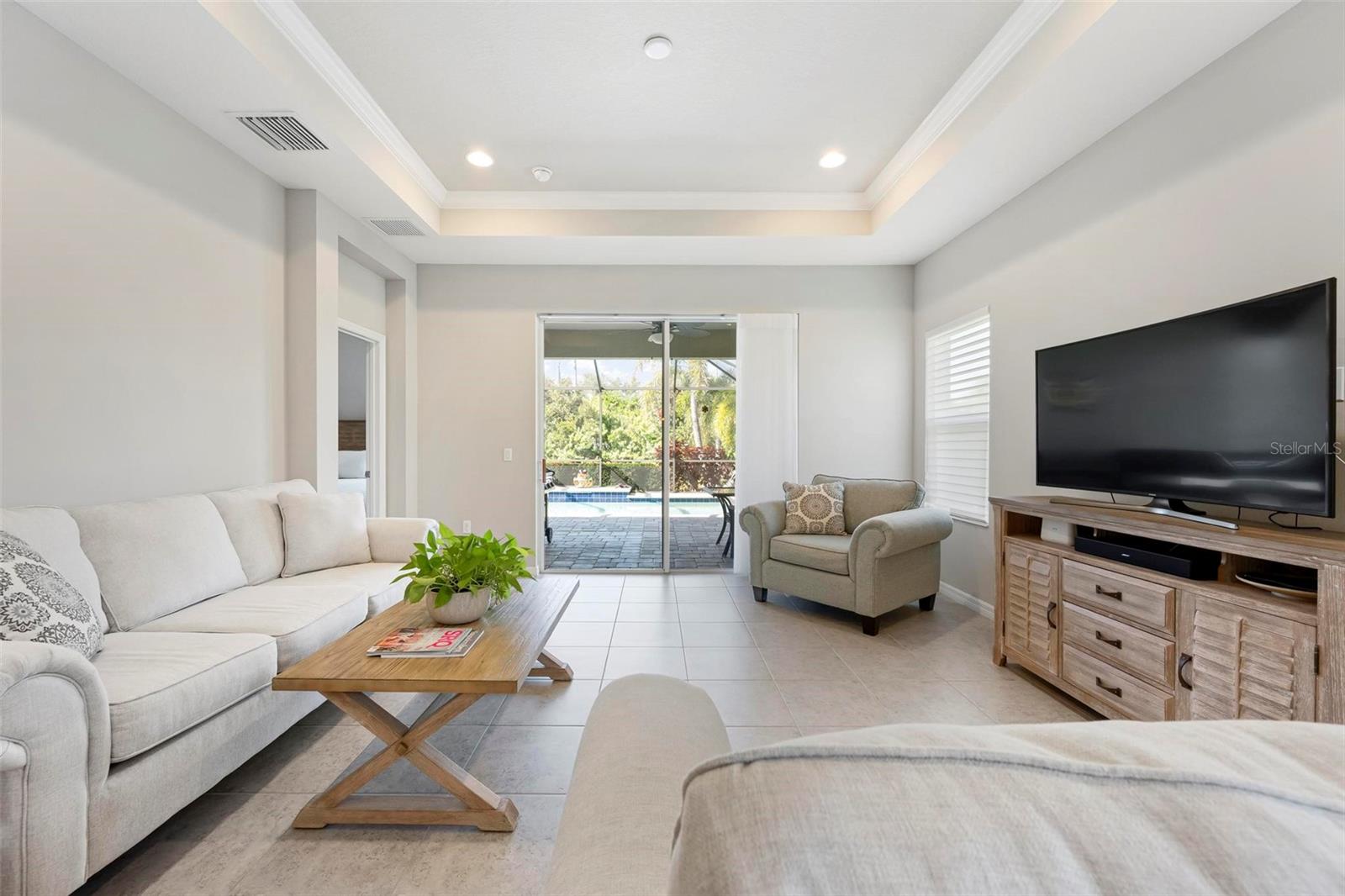 Image 5 of 53 For 6512 Palm Leaf Court