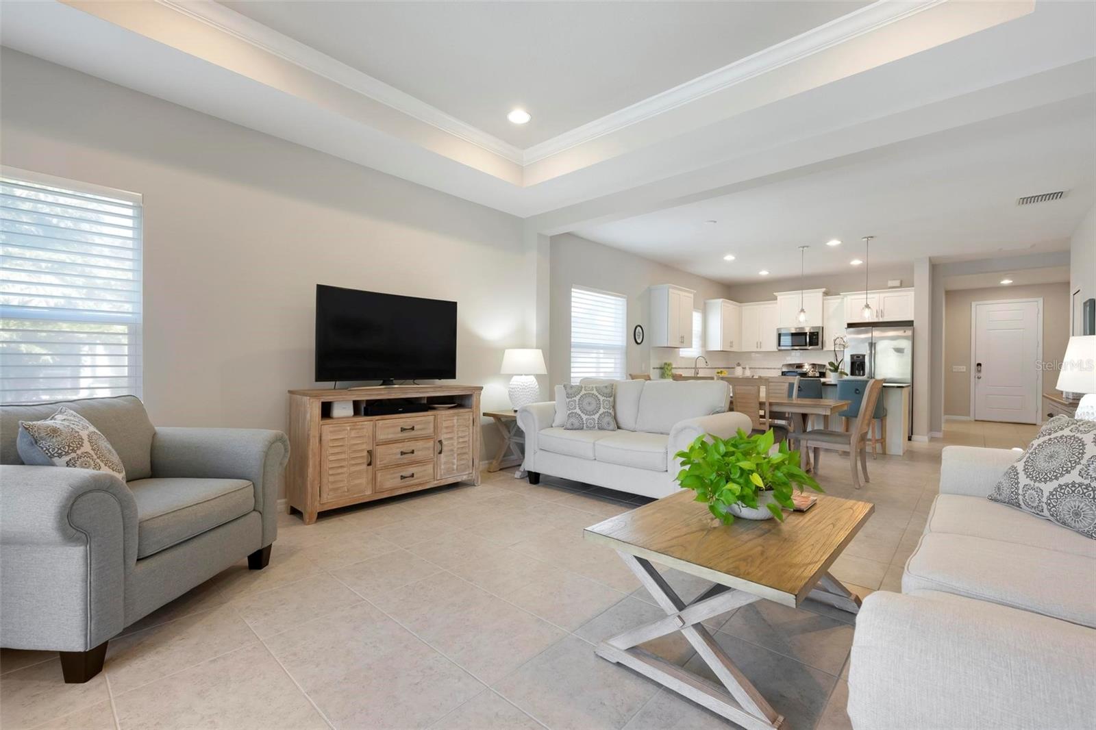 Image 7 of 53 For 6512 Palm Leaf Court