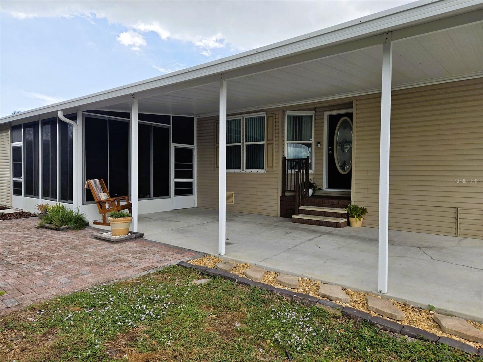 Image 2 of 52 For 3216 Oakwood Boulevard S