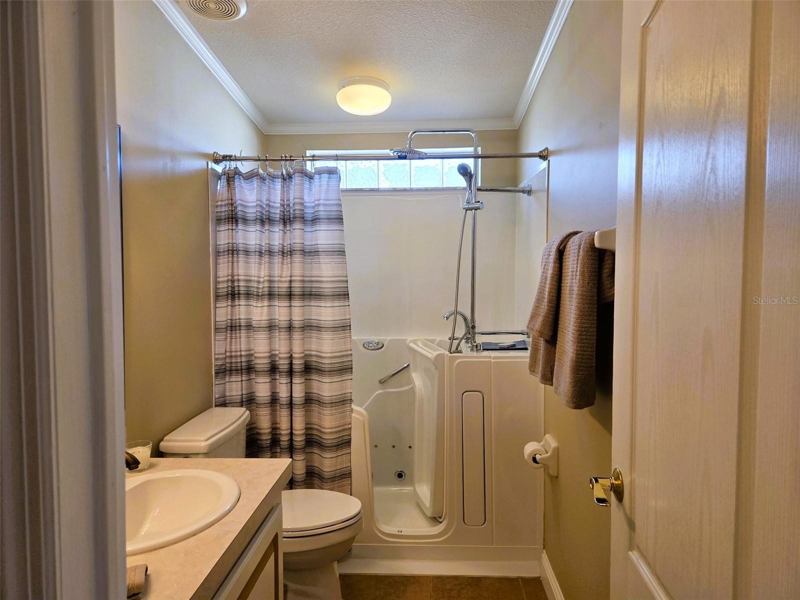 Image 21 of 52 For 3216 Oakwood Boulevard S