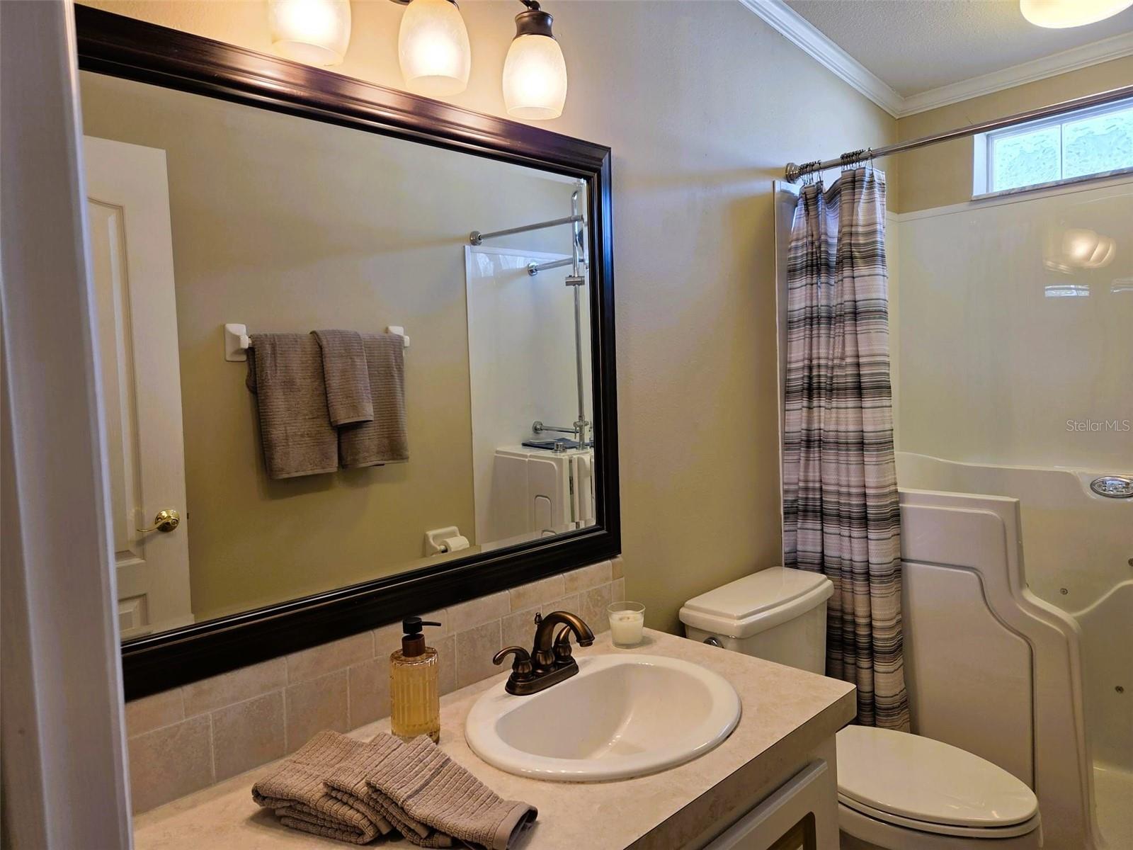 Image 22 of 52 For 3216 Oakwood Boulevard S