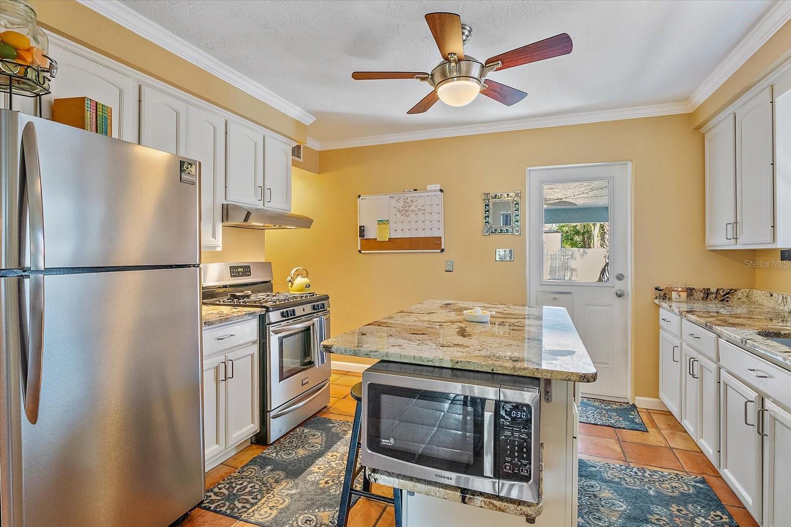 Image 10 of 46 For 2210 8th Avenue W