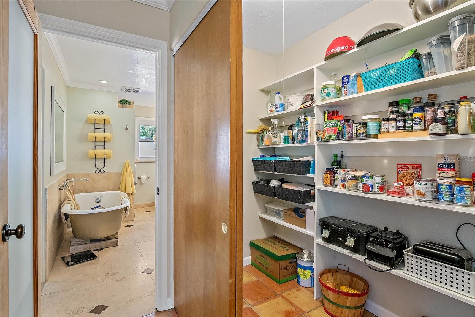 Image 20 of 46 For 2210 8th Avenue W