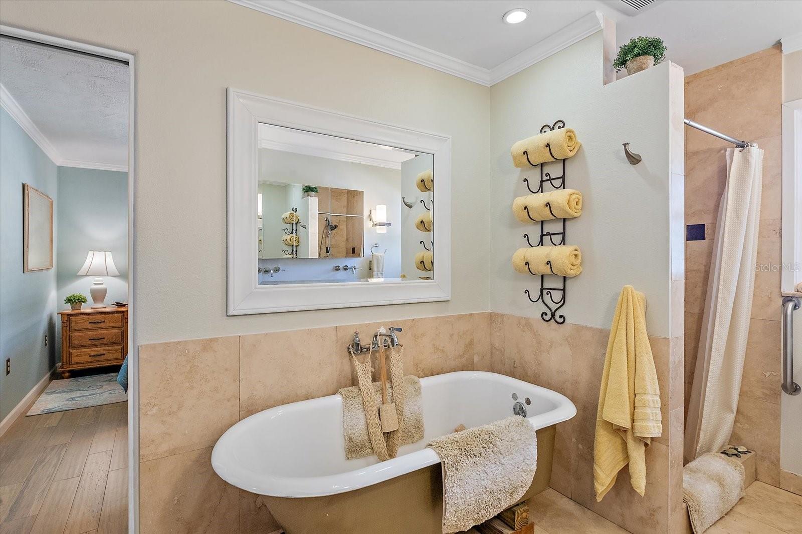 Image 22 of 46 For 2210 8th Avenue W