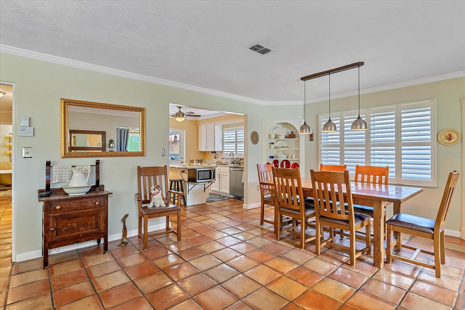 Image 7 of 46 For 2210 8th Avenue W