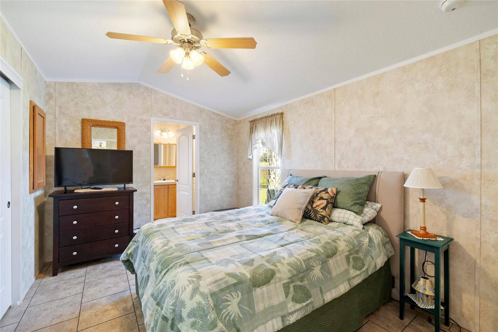 Image 10 of 28 For 3204 Bayside Parkway