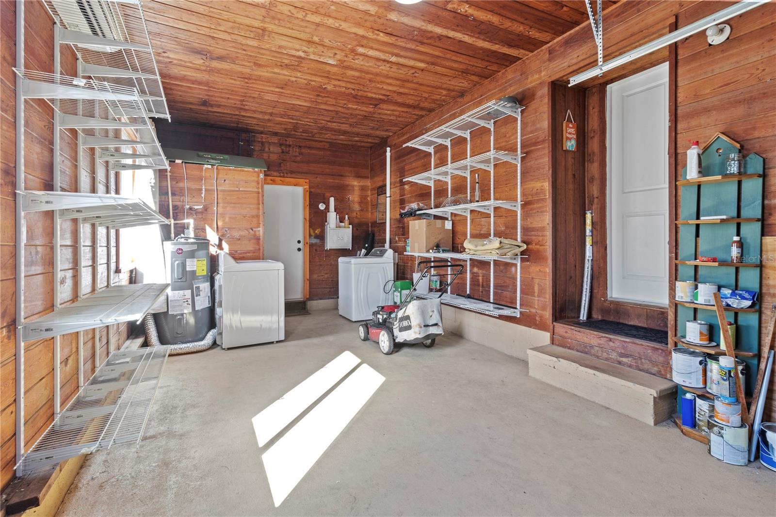 Image 16 of 59 For 716 Fontana Lane