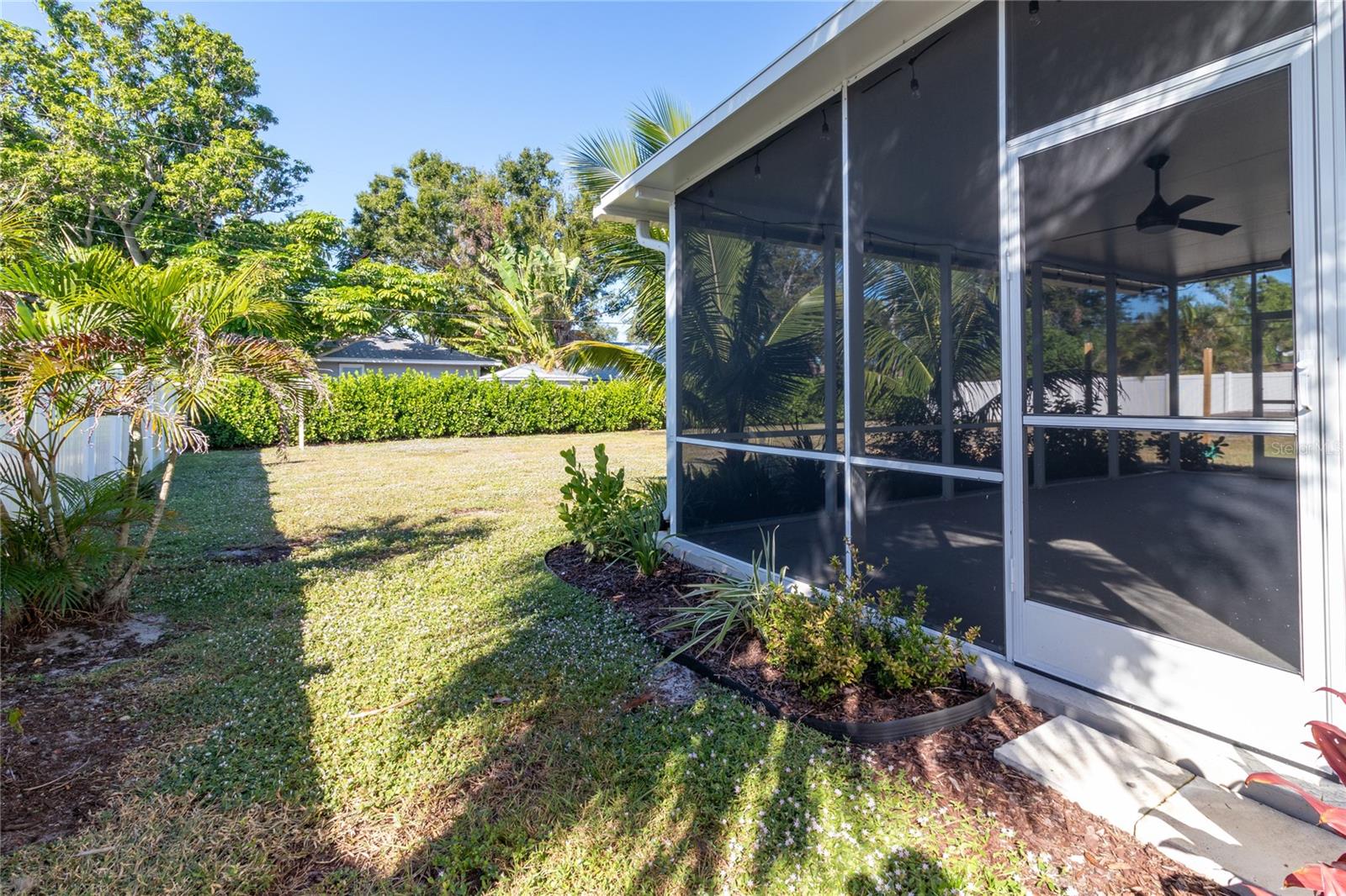 Image 21 of 59 For 716 Fontana Lane