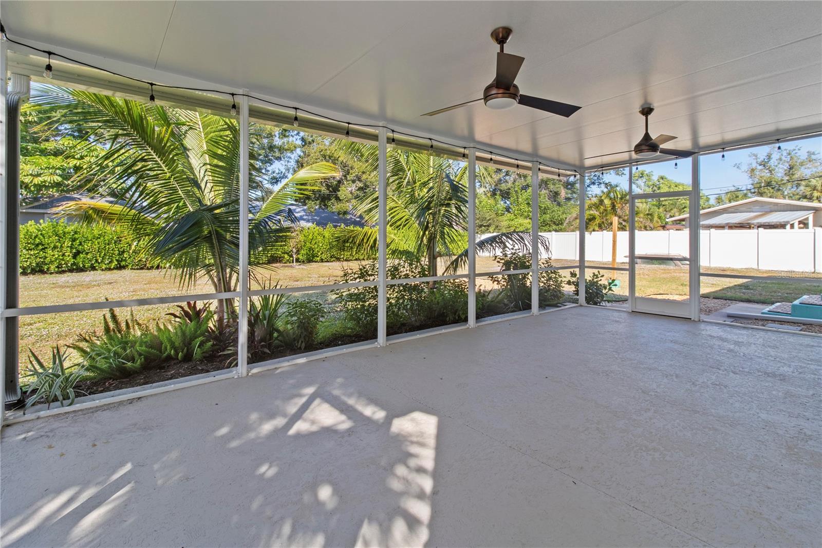 Image 22 of 59 For 716 Fontana Lane