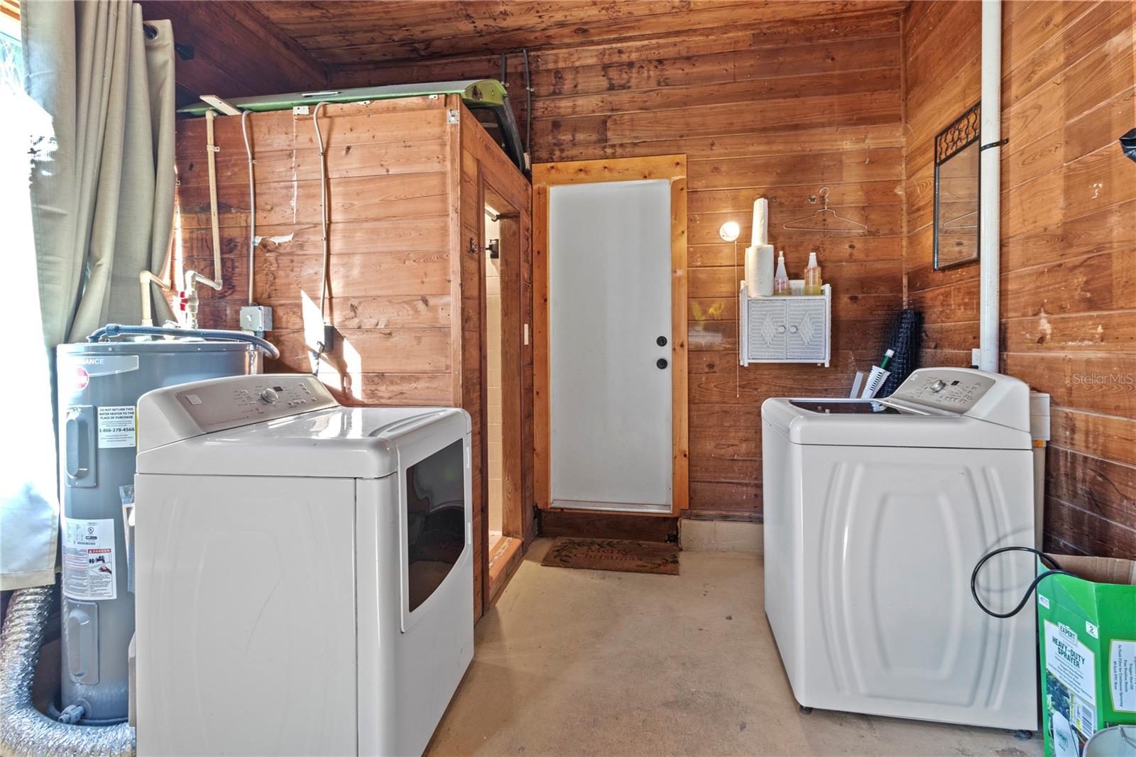 Image 25 of 59 For 716 Fontana Lane