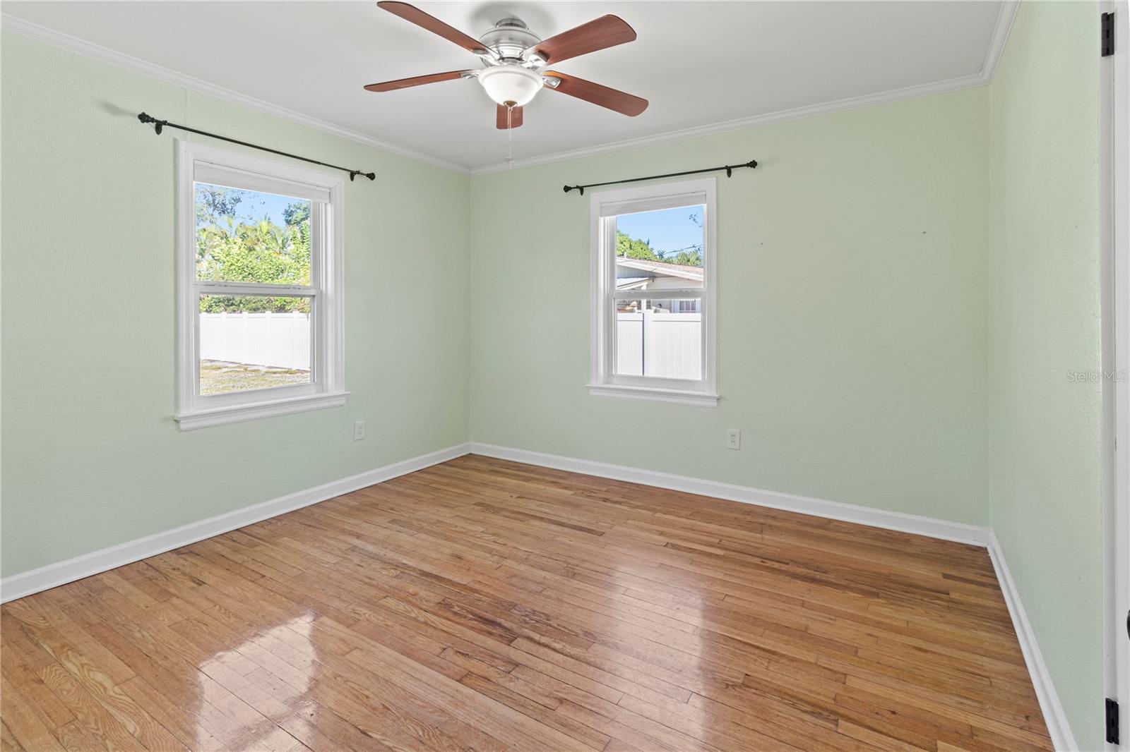 Image 31 of 59 For 716 Fontana Lane