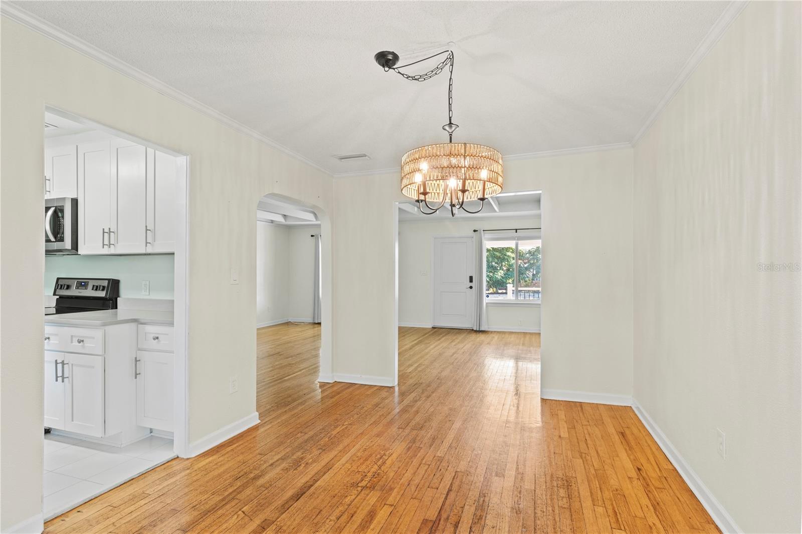 Image 38 of 59 For 716 Fontana Lane