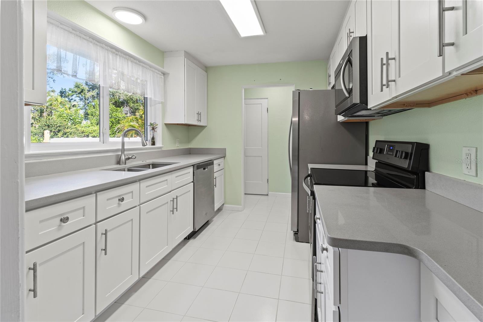 Image 4 of 59 For 716 Fontana Lane