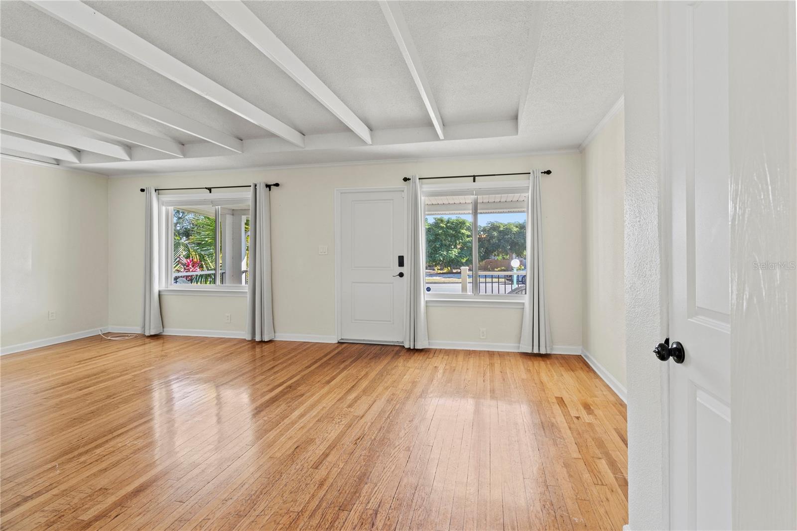 Image 41 of 59 For 716 Fontana Lane