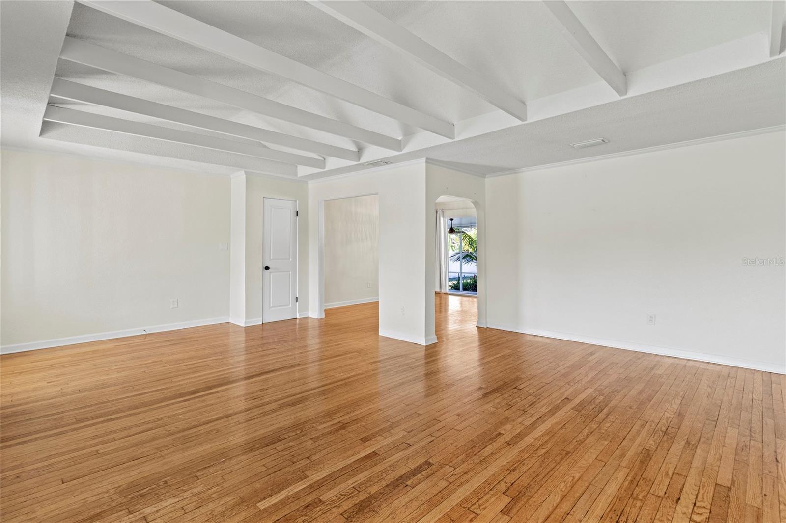 Image 43 of 59 For 716 Fontana Lane