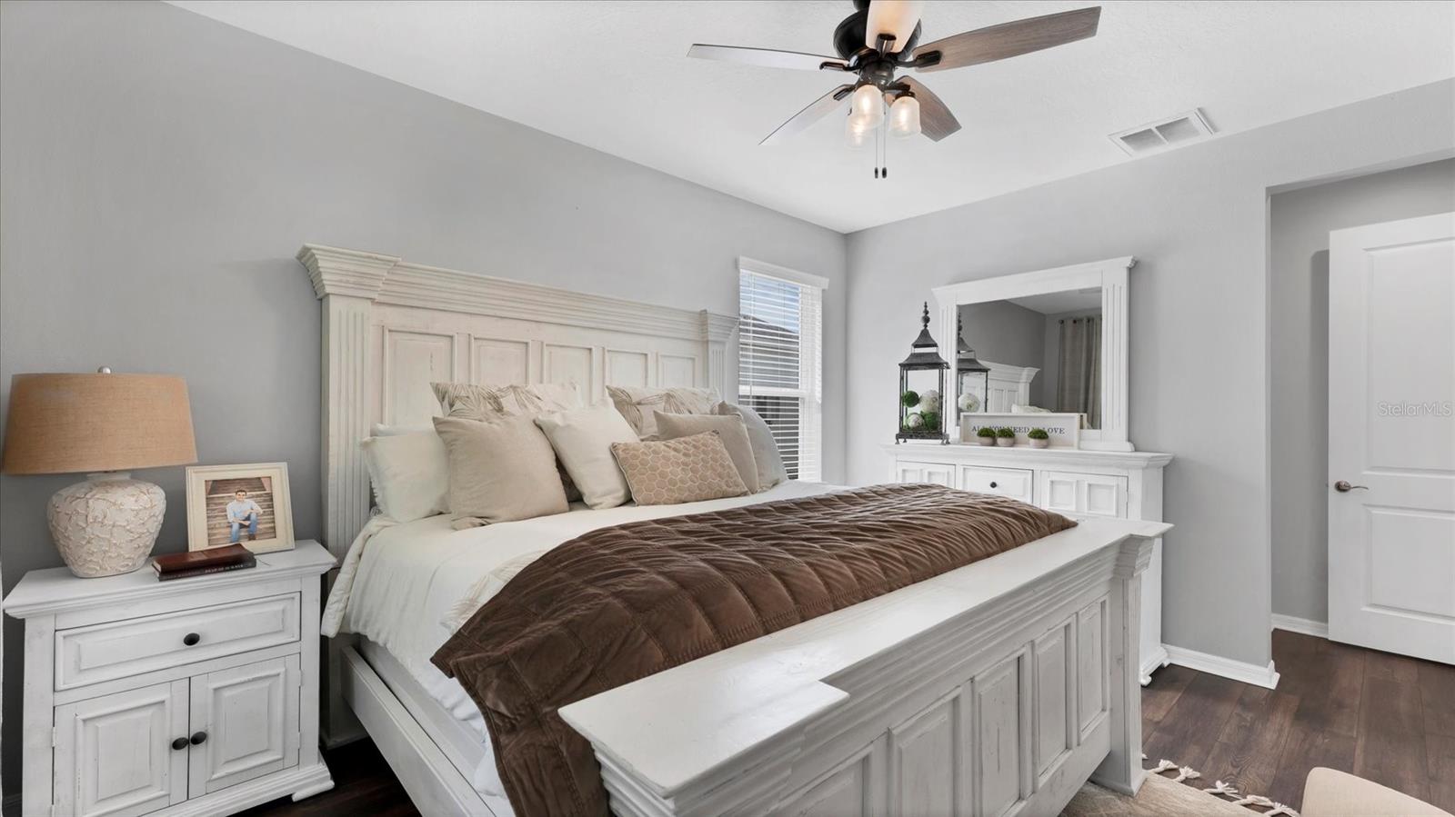 Image 11 of 52 For 5935 Maidenstone Way