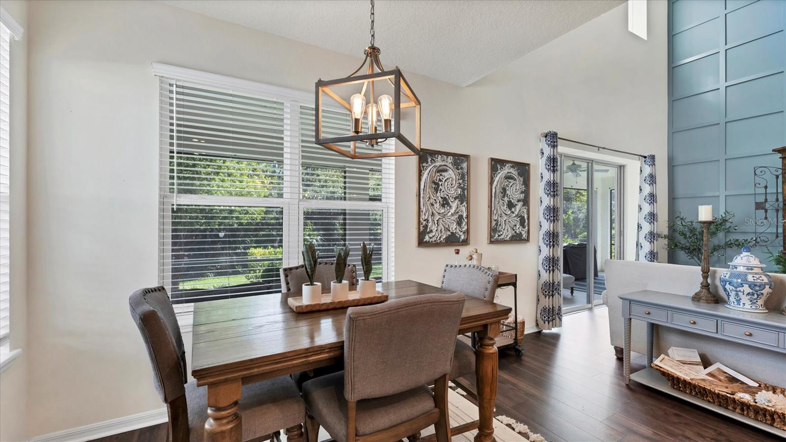 Image 16 of 52 For 5935 Maidenstone Way