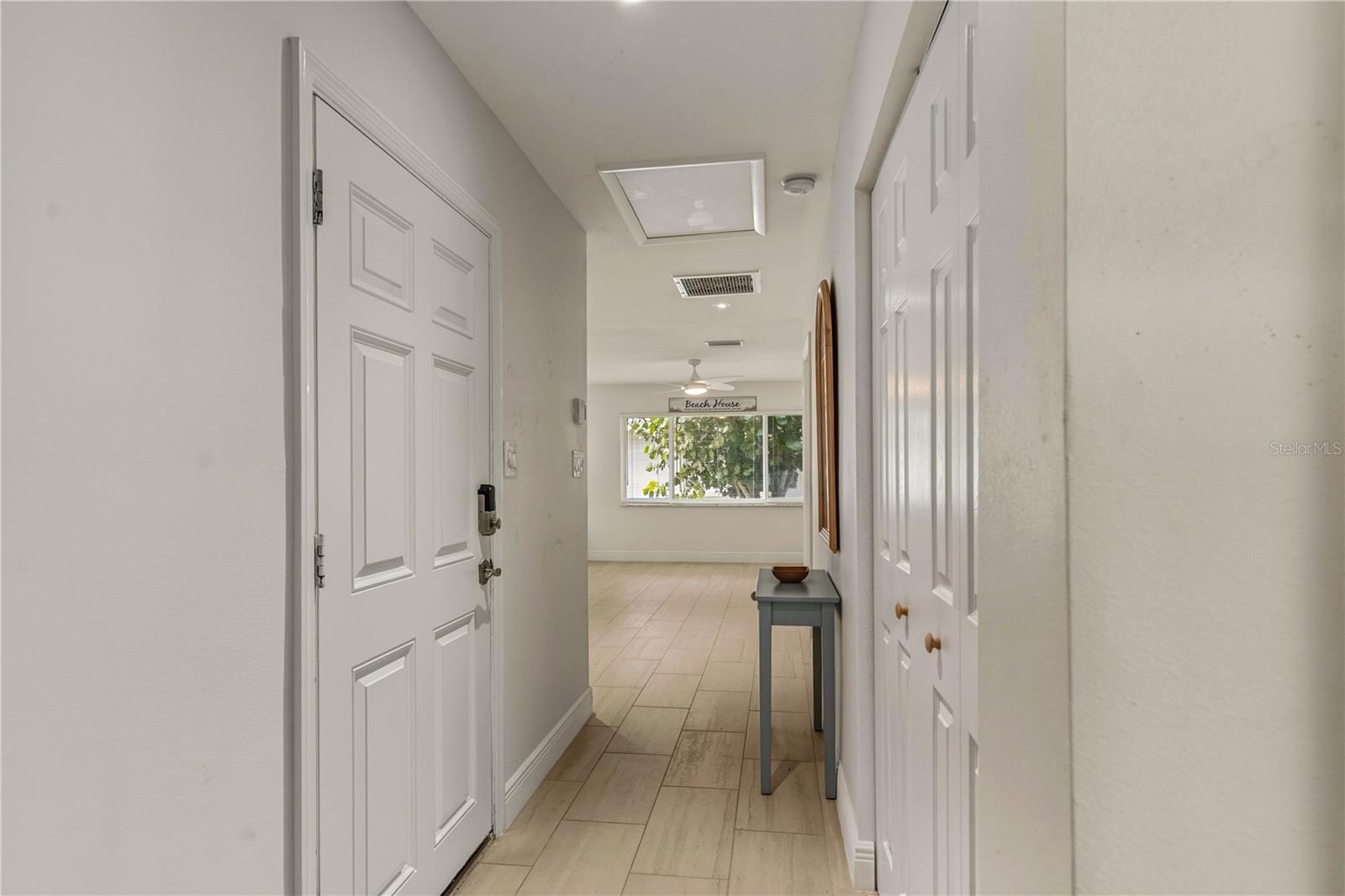 Image 10 of 53 For 1900 Benjamin Franklin Drive V12