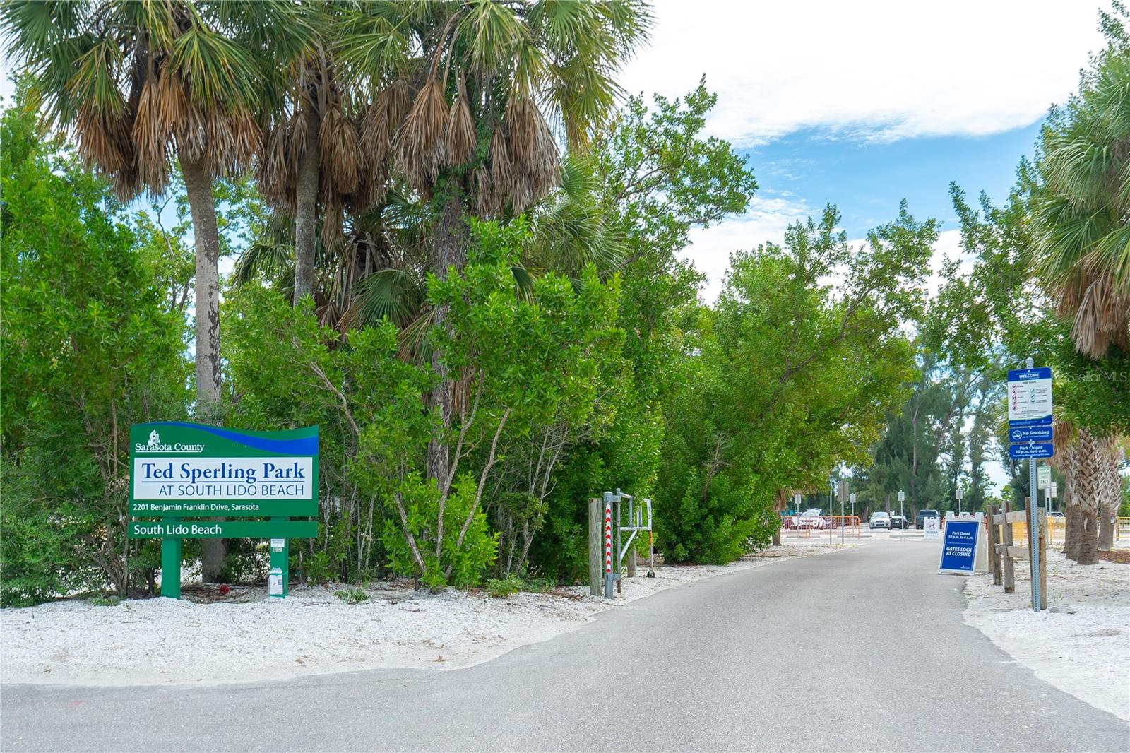 Image 42 of 53 For 1900 Benjamin Franklin Drive V12