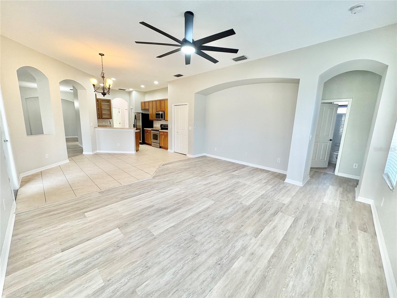 Image 10 of 39 For 9107 63rd Court E