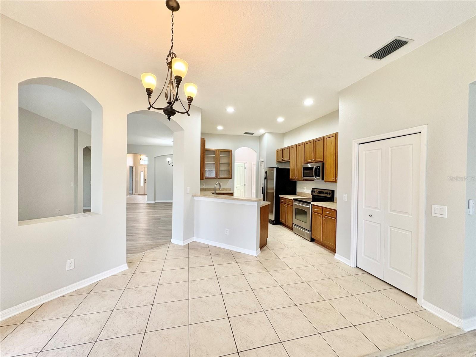 Image 12 of 39 For 9107 63rd Court E