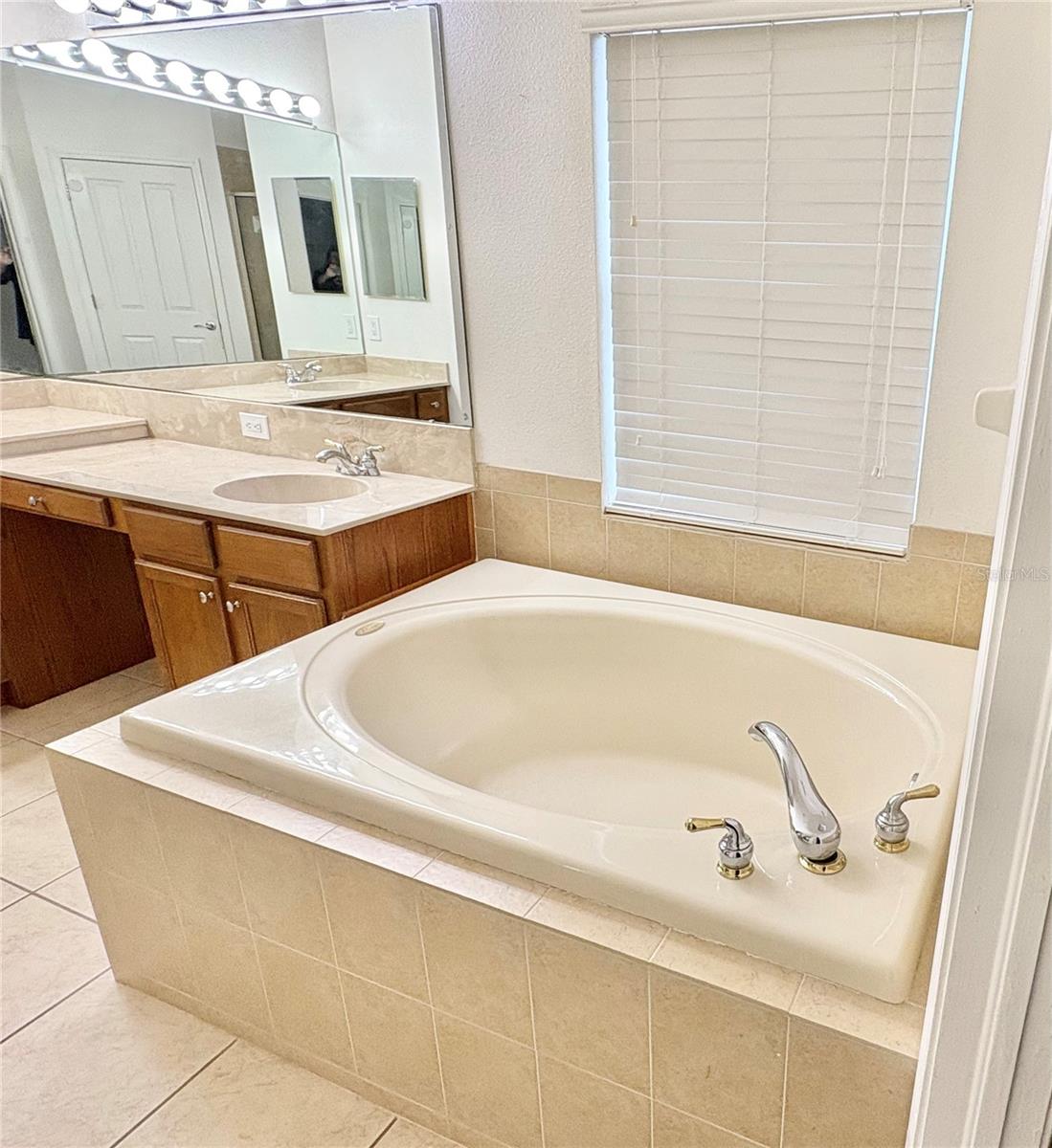 Image 22 of 39 For 9107 63rd Court E