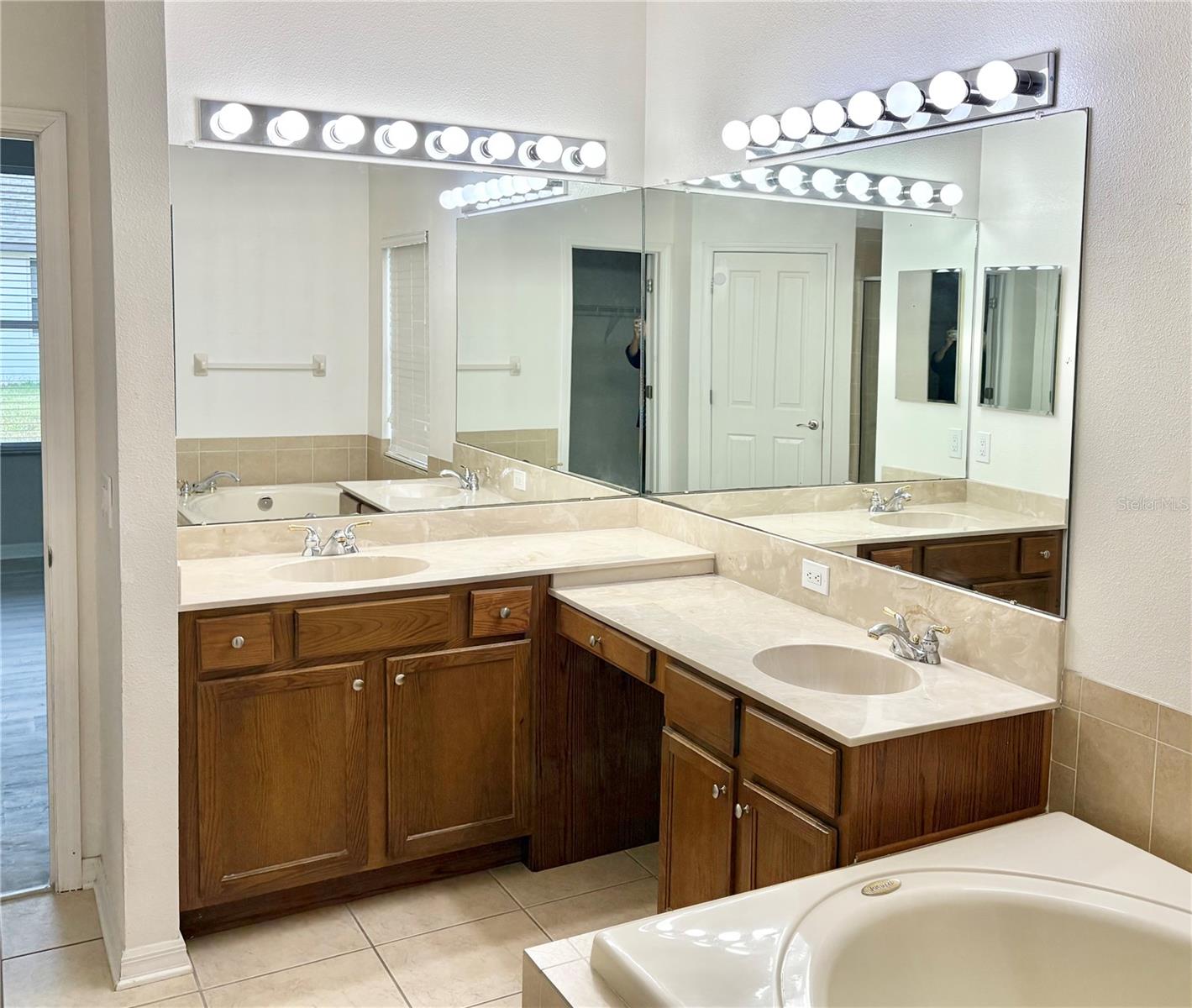 Image 23 of 39 For 9107 63rd Court E