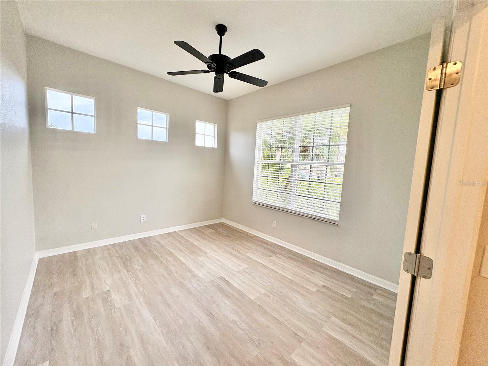 Image 4 of 39 For 9107 63rd Court E