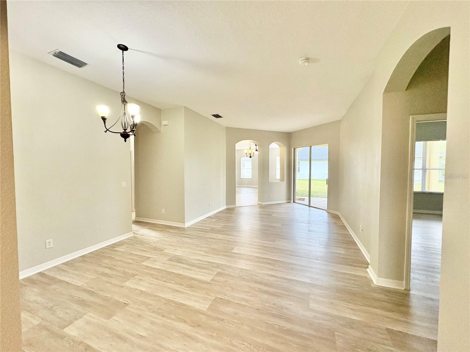 Image 5 of 39 For 9107 63rd Court E