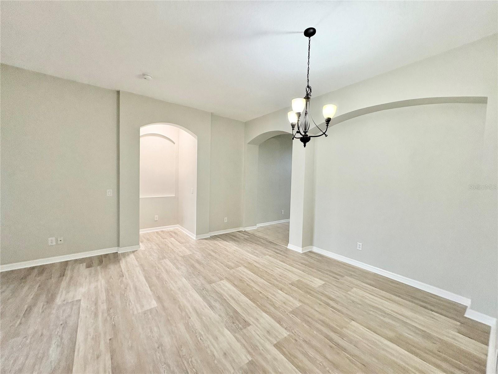 Image 6 of 39 For 9107 63rd Court E