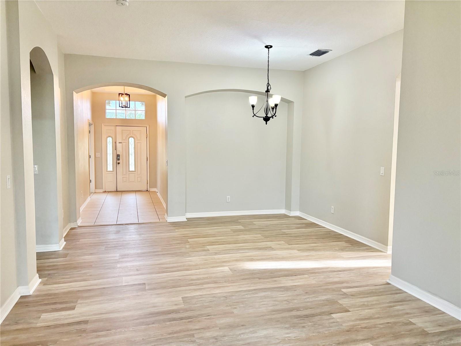 Image 7 of 39 For 9107 63rd Court E